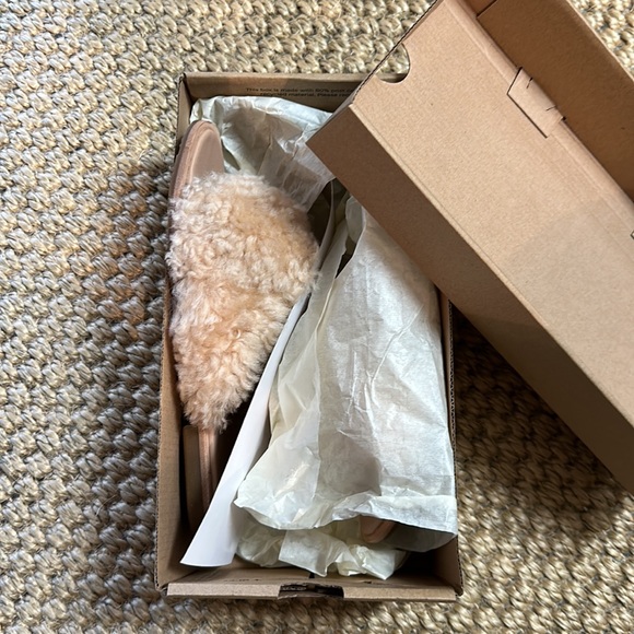 NIB UGG Joni slide 8.5 Beige - Picture 5 of 5